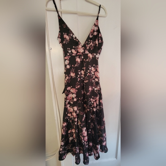 NWT BLACK floral dress - Picture 2 of 3